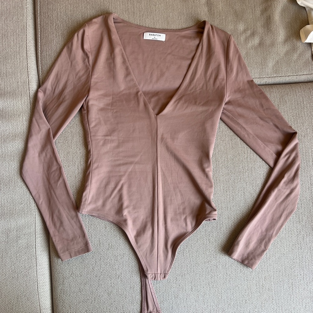 Babaton Contour Long-sleeve v-neck Bodysuit Dusty rose - Sz Small